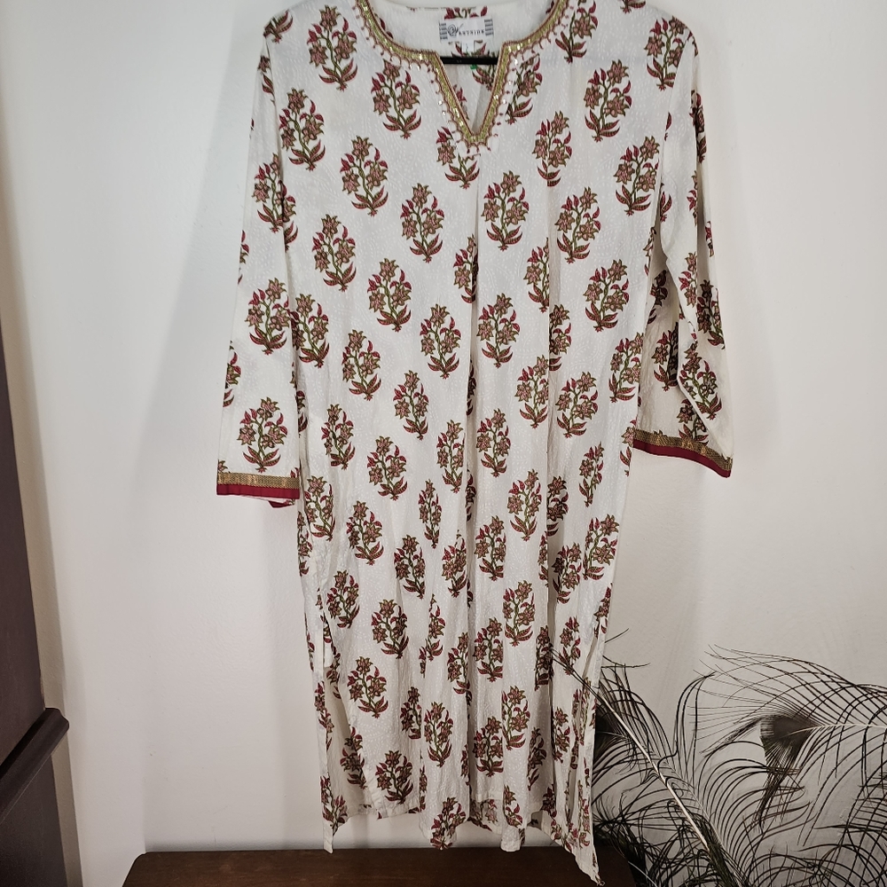 Kurta  red and gold details